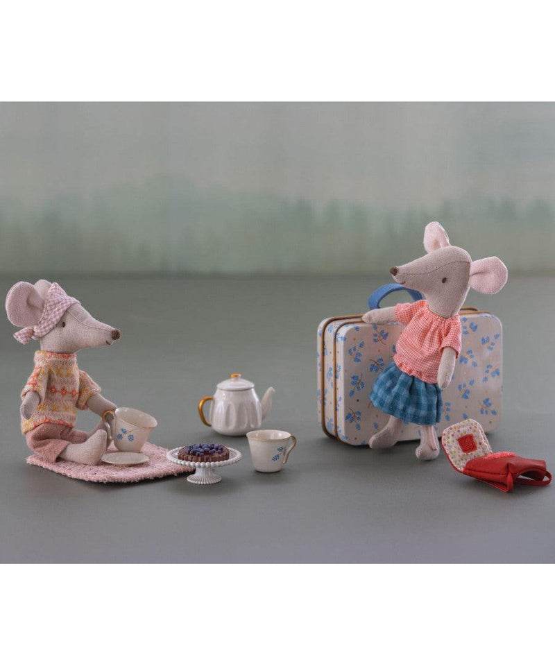 Maileg Afternoon Treat Mouse Blue Madelaine