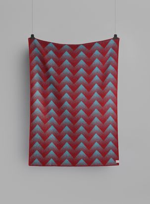 Roros Tweed Lynild Red/Blue Throw