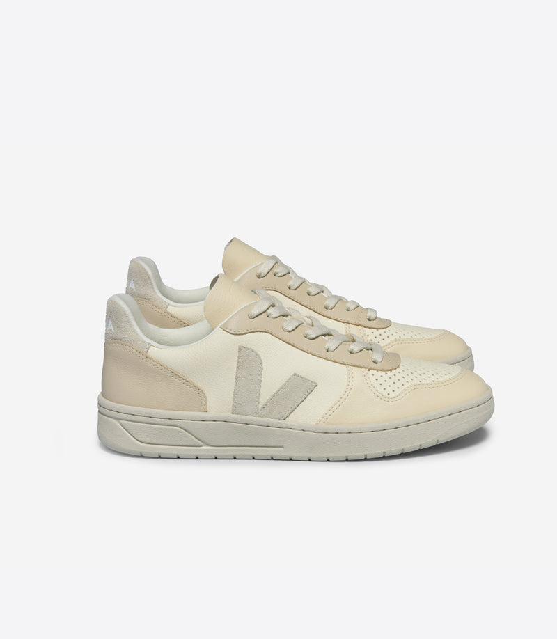 Veja Adult V-10 Chromefree Leather Multico Cashew Pierre